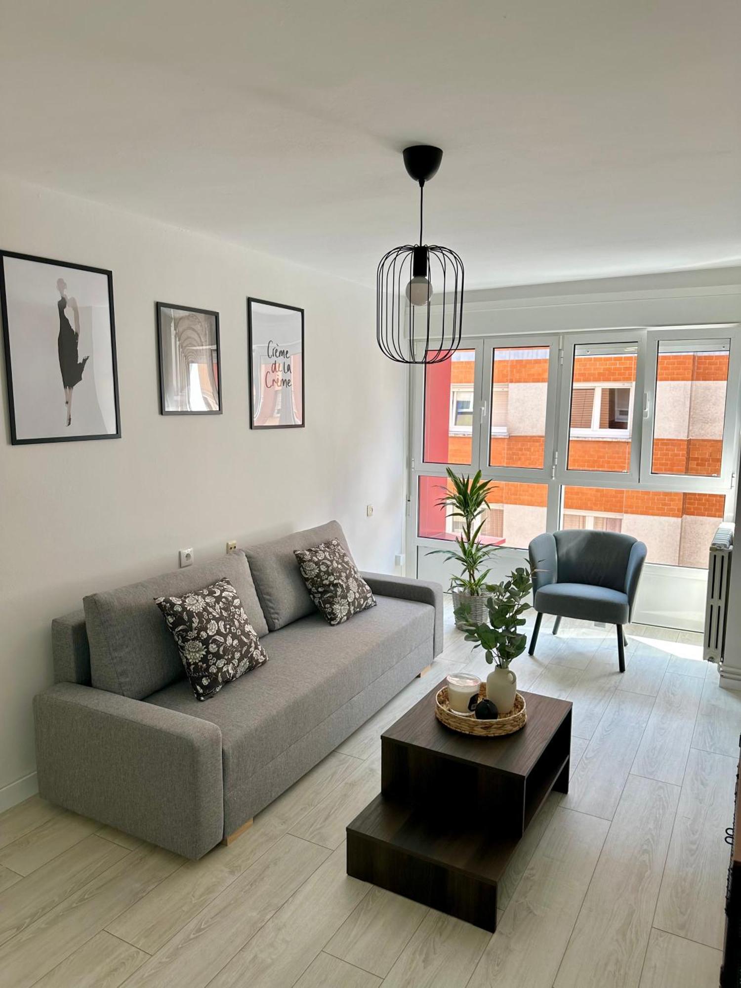 Cozy Flat 5 Mins From The Beach Хихон Экстерьер фото