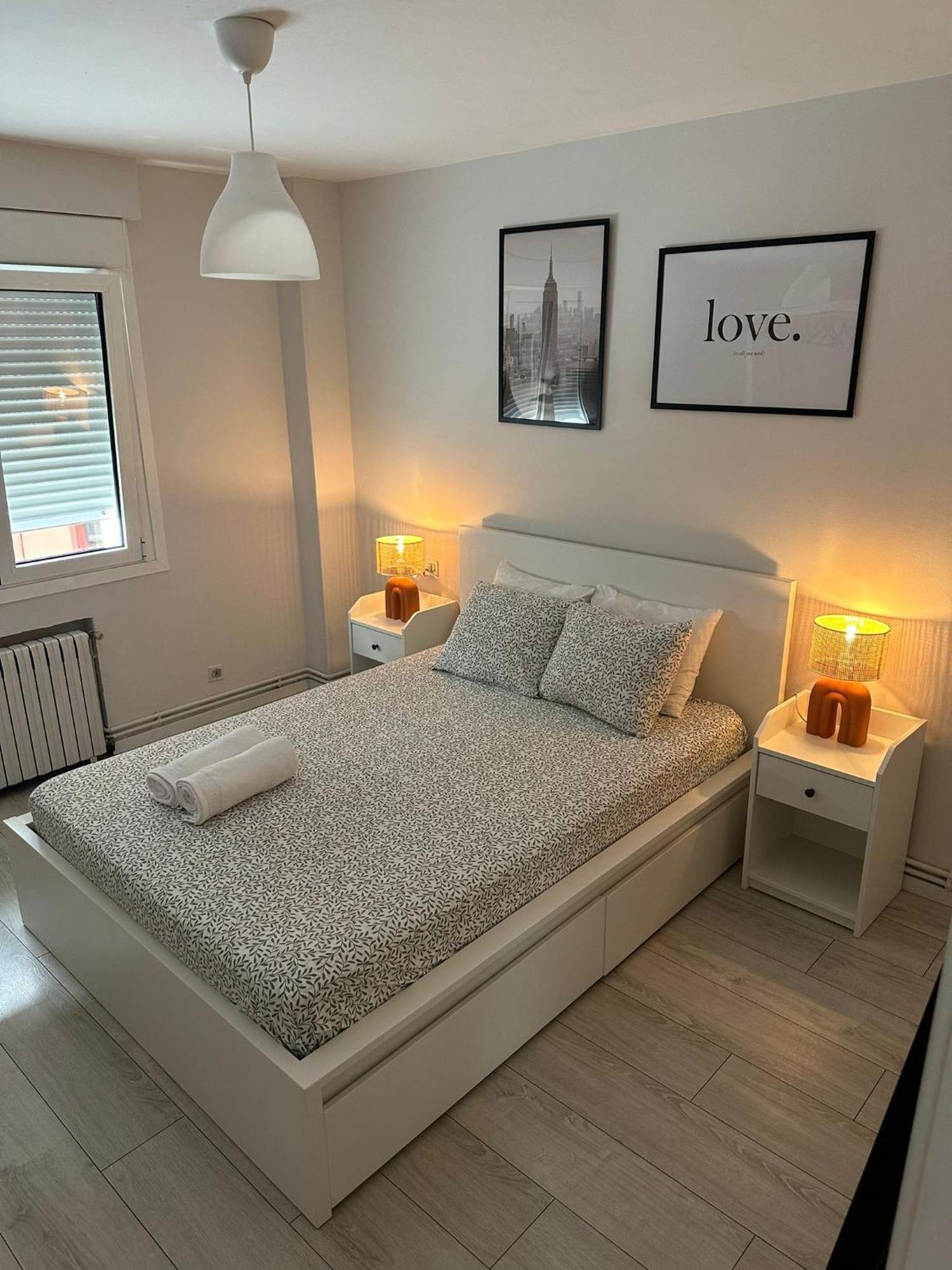 Cozy Flat 5 Mins From The Beach Хихон Экстерьер фото